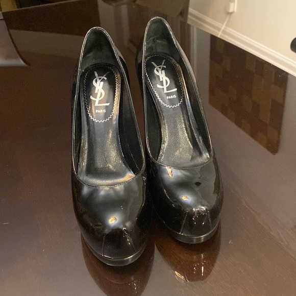 Yves Saint Laurent Shoes - YVES SAINT LAURENT Black Patent Leather Tribtoo Round Toe Pumps Size 34 1/2